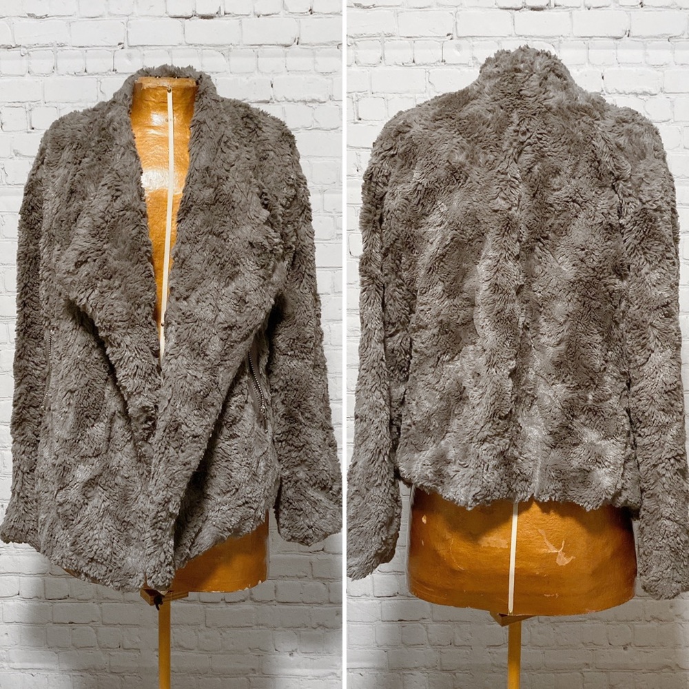BB Dakota Jada Faux Fur Jacket EUC